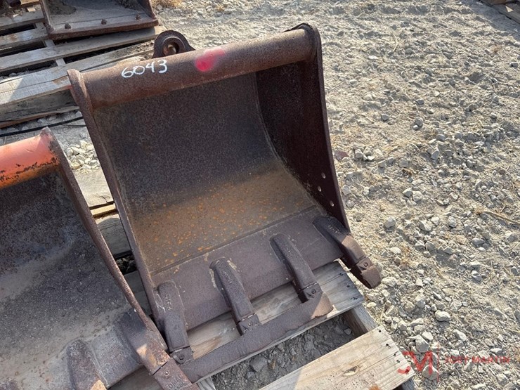 tag-23"-excavator-tooth-bucket-w/-sand-foot-image-1