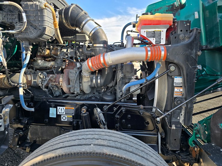 2019-peterbilt-567-image-62