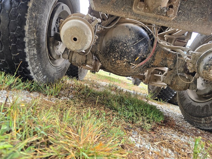 1999-sterling-l9511-image-115