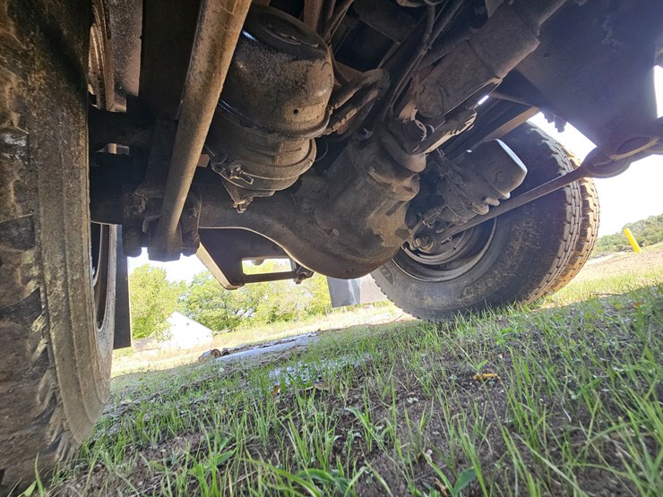 2006-sterling-l9500-image-117