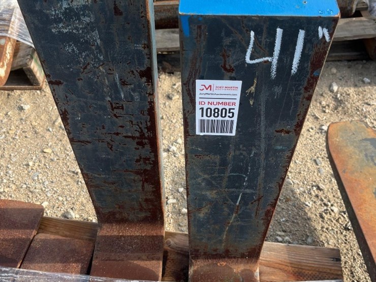(1)-pair-of-41"-forklift-forks-image-2