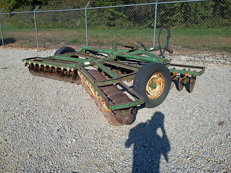 john-deere-12-image-7