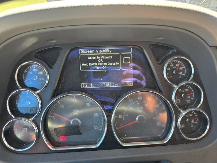 2015-peterbilt-579-image-80