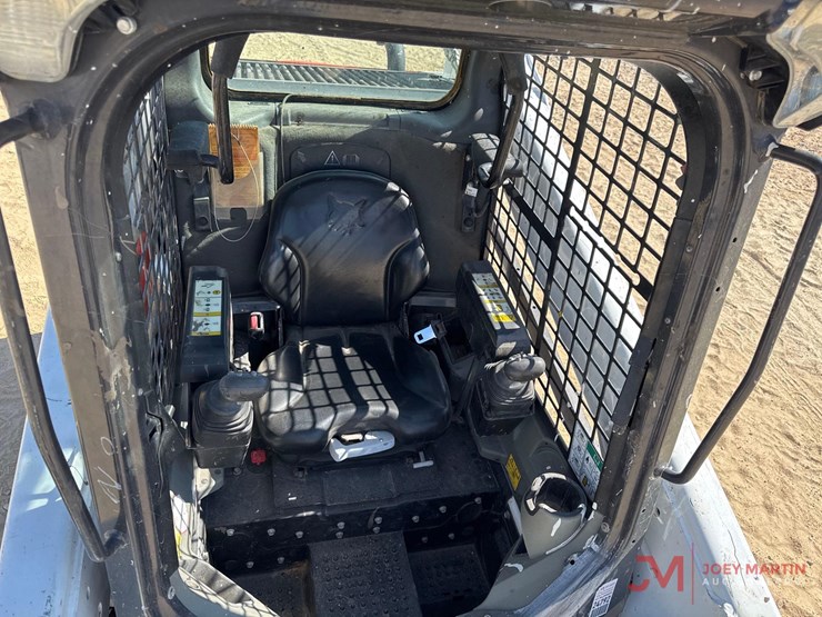 2021-bobcat-s590-image-13