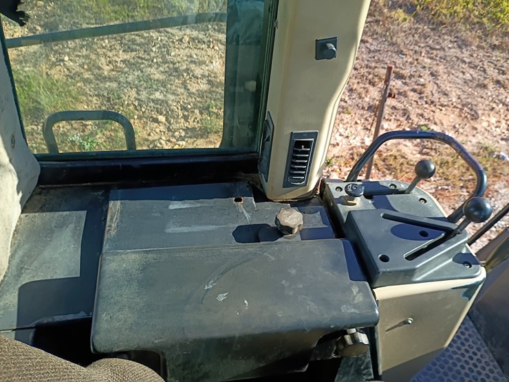 2002-caterpillar-953c-image-65