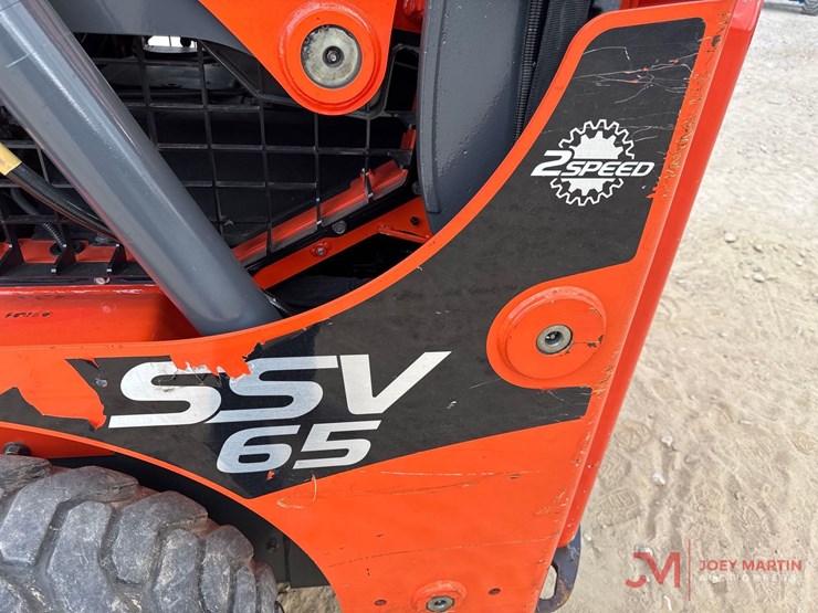 2016-kubota-ssv65-image-7