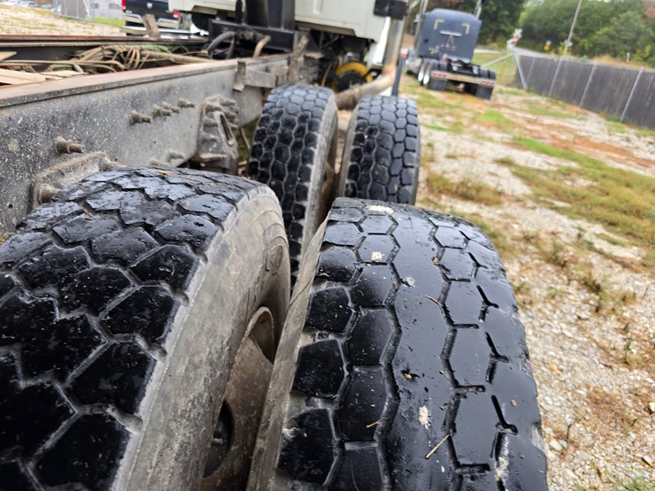 1999-sterling-l9511-image-107