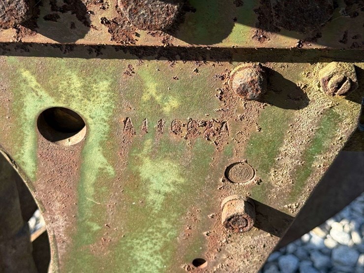 john-deere-4-bottom-pull-type-plow-image-34