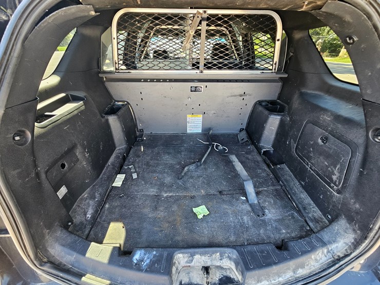 2017-ford-explorer-image-50