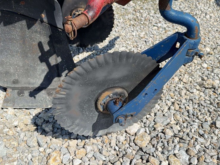 3-bottom-mounted-plow-image-11