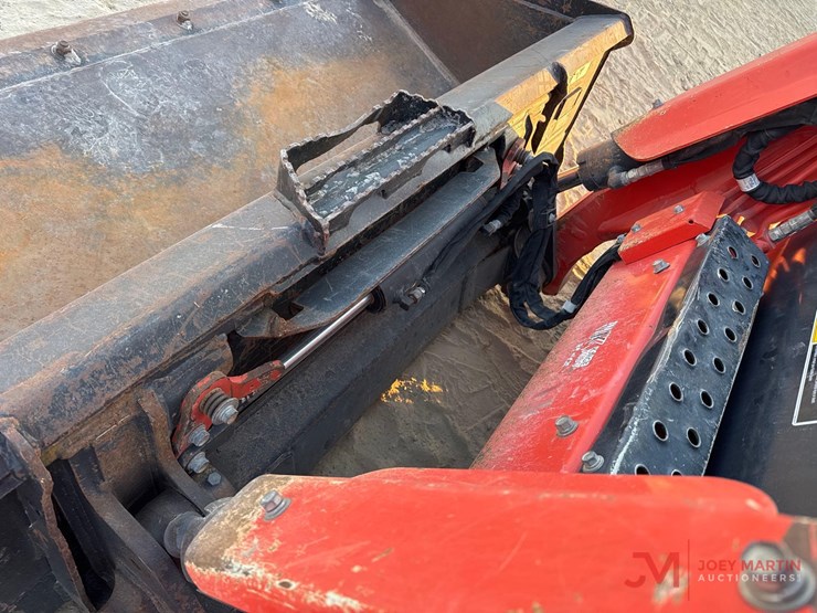 kubota-svl97-2-image-14