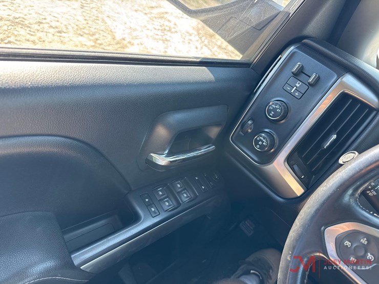 2015-chevrolet-1500-image-29