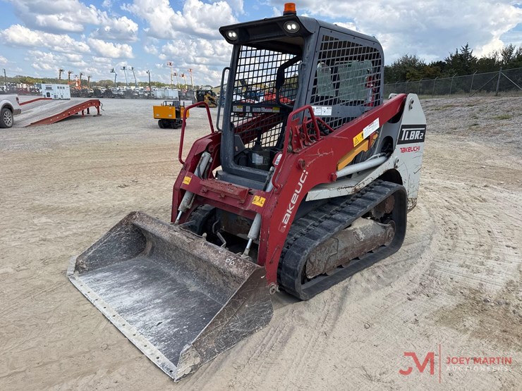 2021-takeuchi-tl8r2-image-4