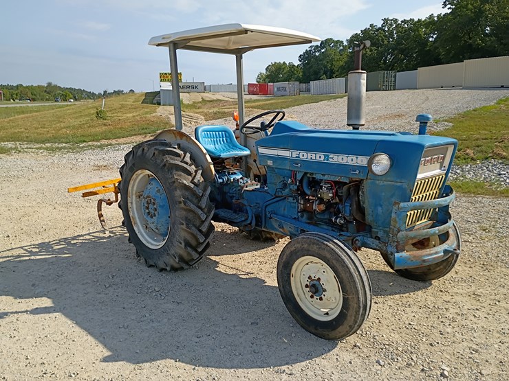 1972-ford-tractor-image-13