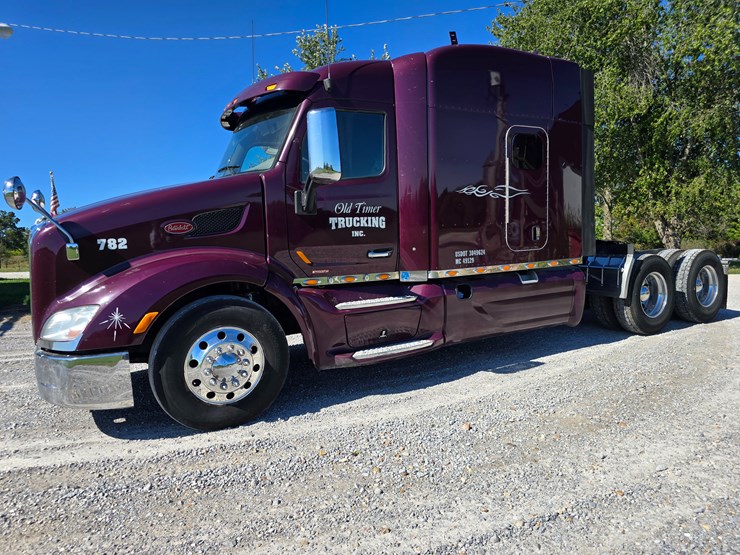 2015-peterbilt-579-image-5