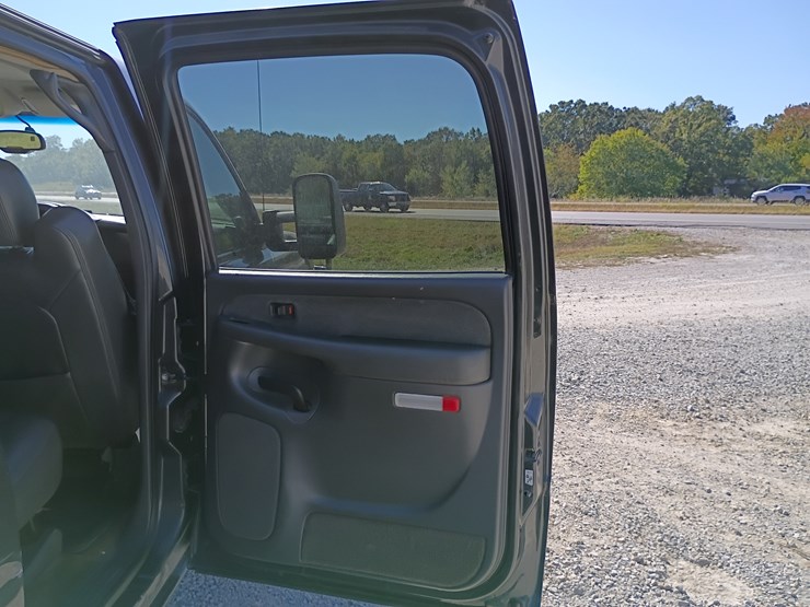 2003-chevrolet-silverado-image-71