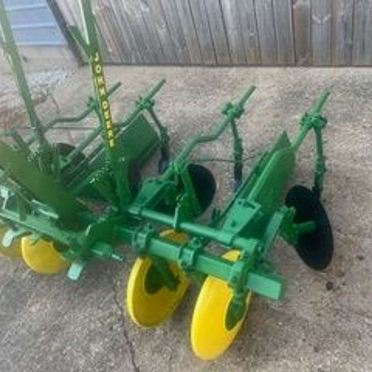 John Deere 3 Point Lister Cultivator
