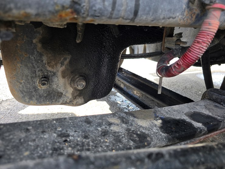 2013-freightliner-columbia-112-image-65