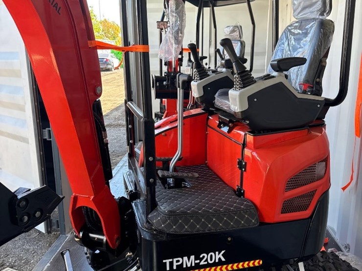 new-tpm-industrial-co-mini-diesel-excavator-model-tpm-20k-image-11