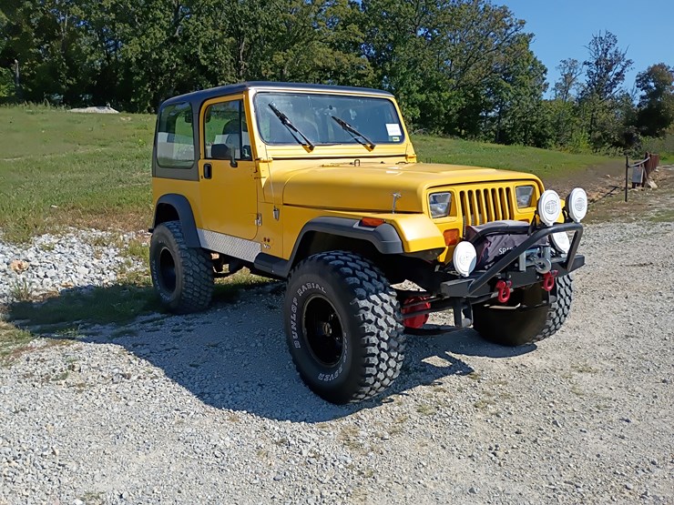 1995-jeep-wrangler-image-16