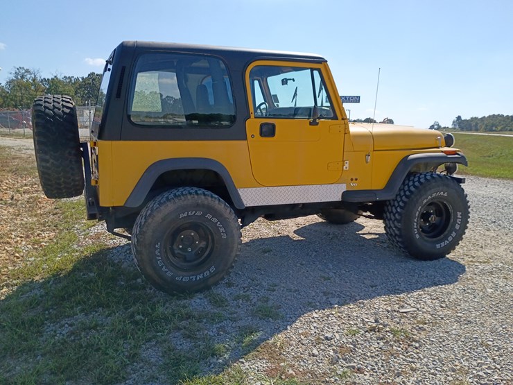1995-jeep-wrangler-image-12