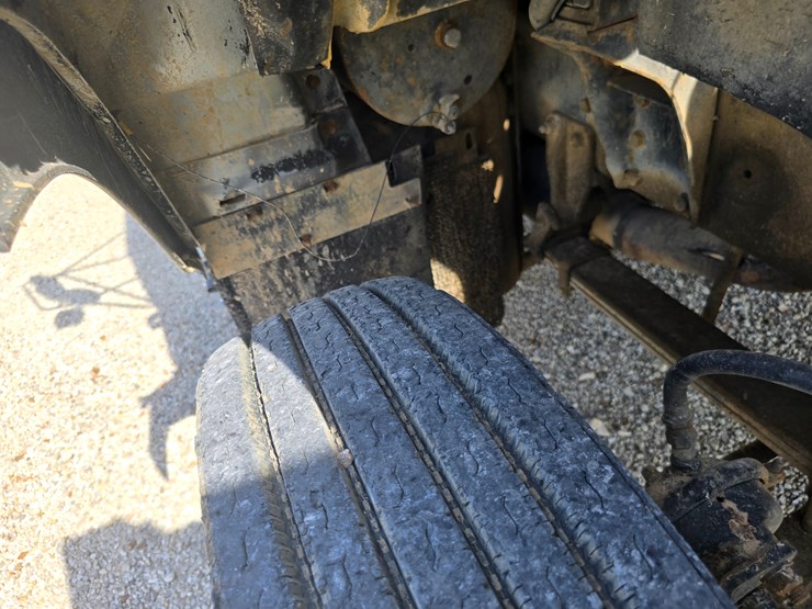 1994-ford-lta9000-image-92