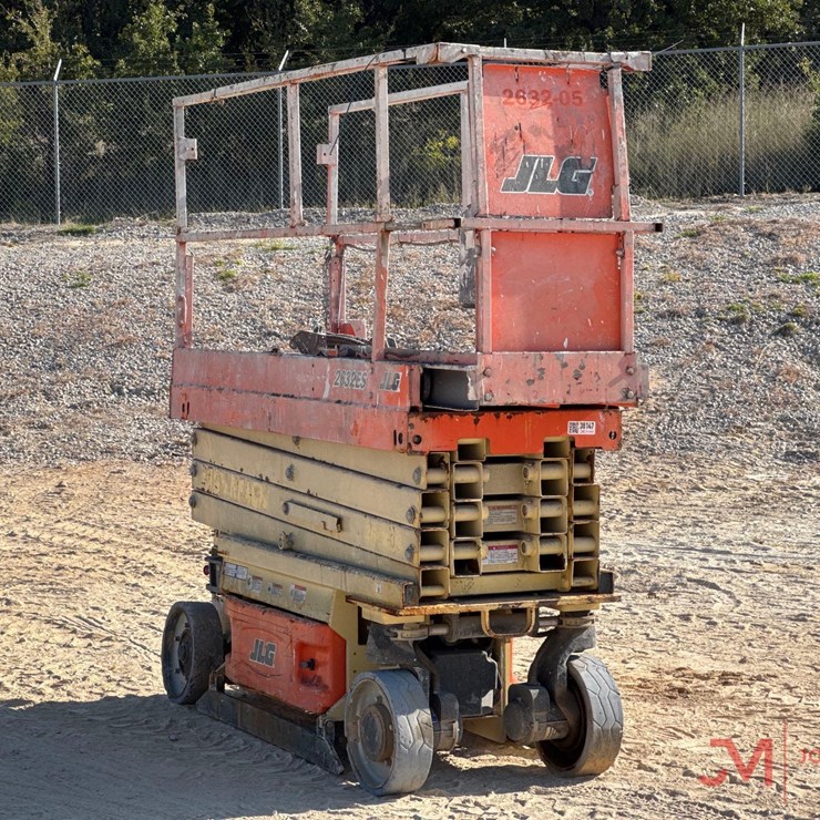 2015 JLG 2632ES