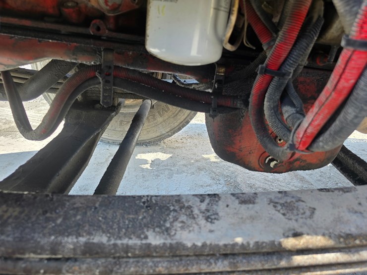 2014-peterbilt-365-image-62