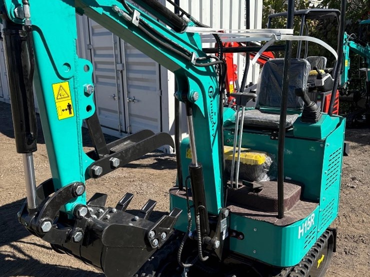 new-cfg-industrial-co-mini-excavator-model-h15r-image-5