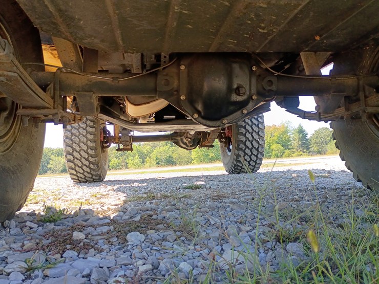 1995-jeep-wrangler-image-69