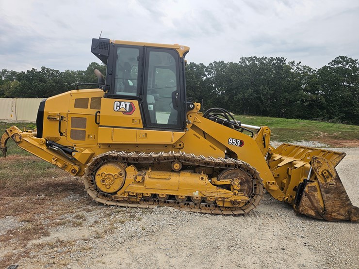 2023-caterpillar-953-image-19