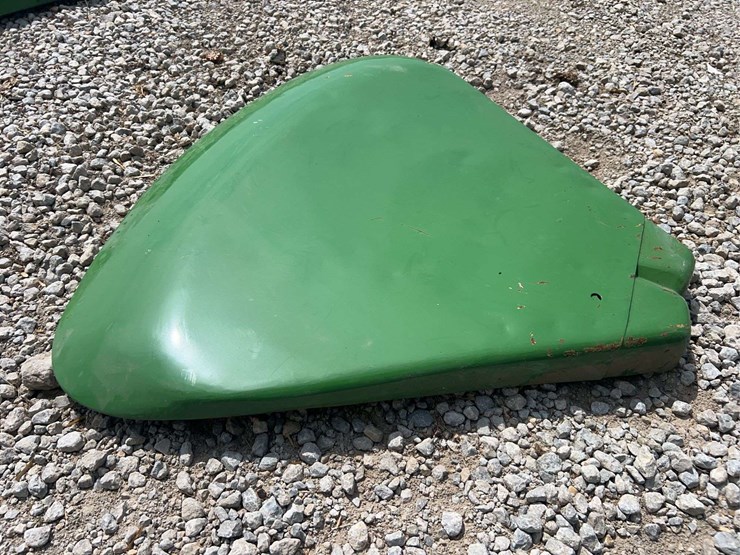 john-deere-clamshell-fenders-image-10