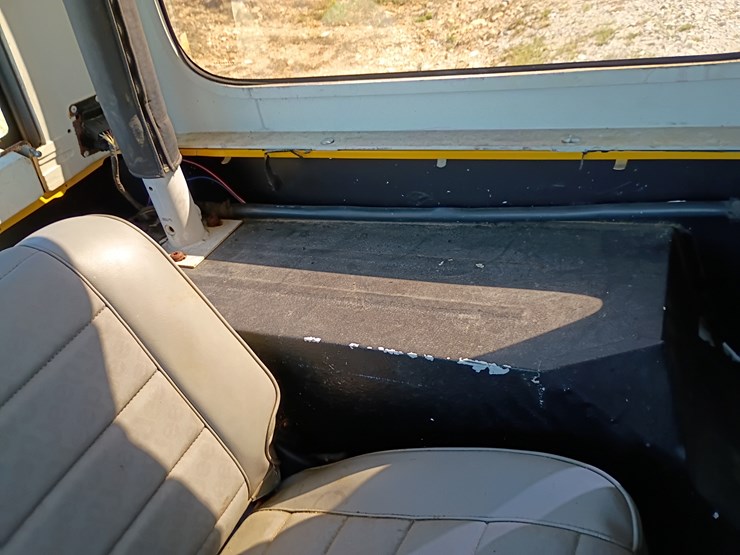 1995-jeep-wrangler-image-51