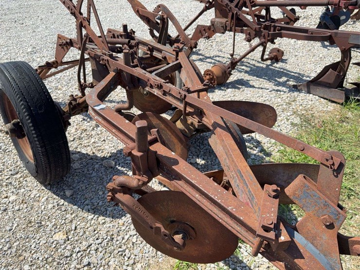 3-bottom-trip-plow-image-27