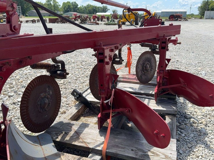 3-bottom-semi-mounted-plow-image-21