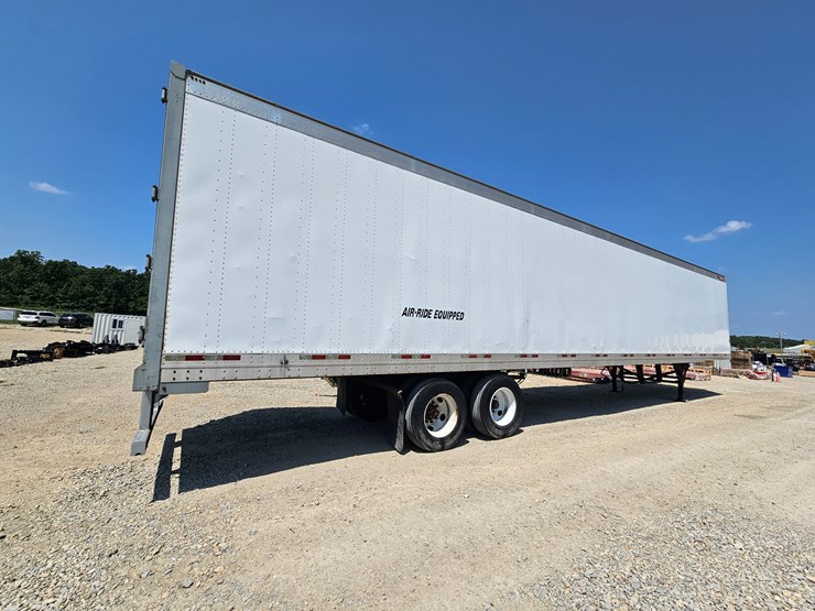 2013-great-dane-trailer-image-9