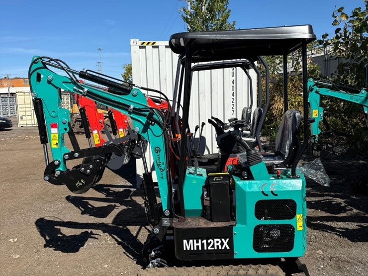 new-cfg-industrial-co-mini-excavator-model-mh12rx-image-1