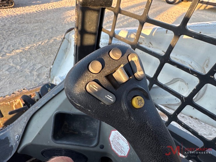 2021-bobcat-s590-image-17
