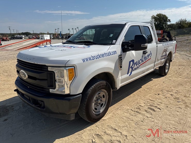 2017-ford-f250-xl-image-4