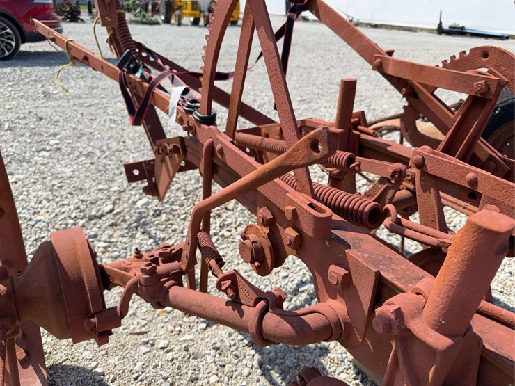 2-bottom-trip-plow-image-10