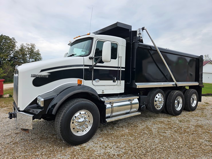 2015-kenworth-t800-image-4