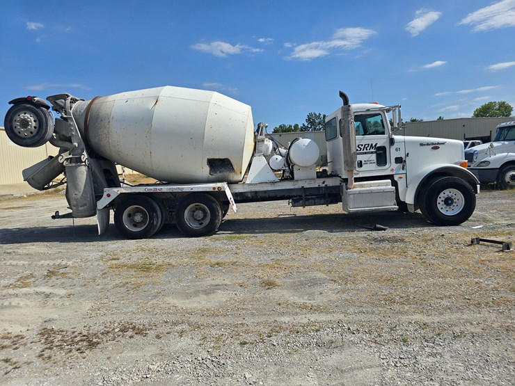 2014-peterbilt-365-image-39