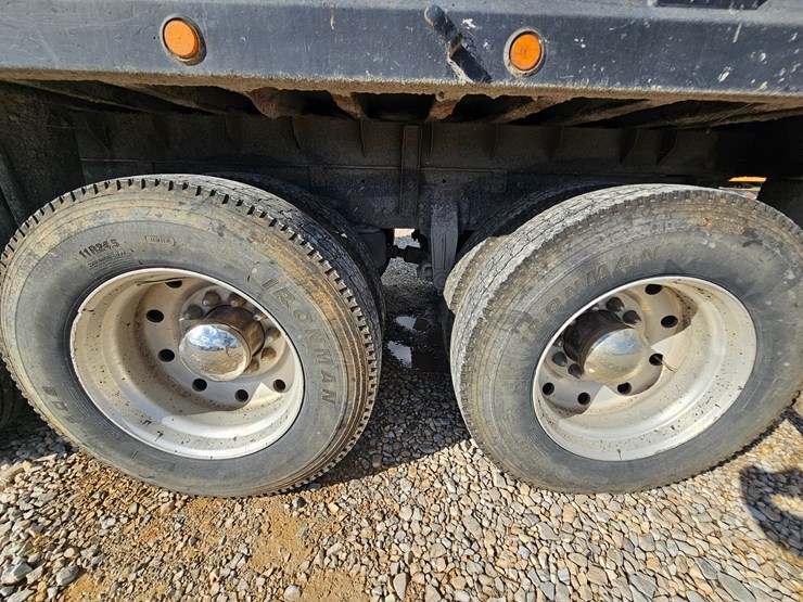 1989-peterbilt-379-image-96