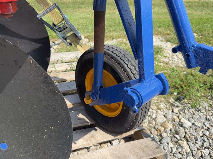 2-bottom-fast-hitch-disc-plow-image-13