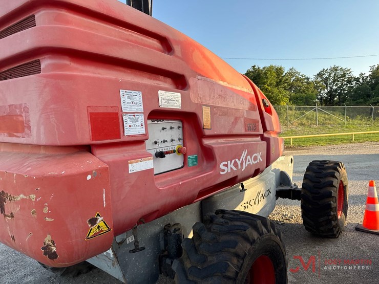 2017-skyjack-sj66t-image-8