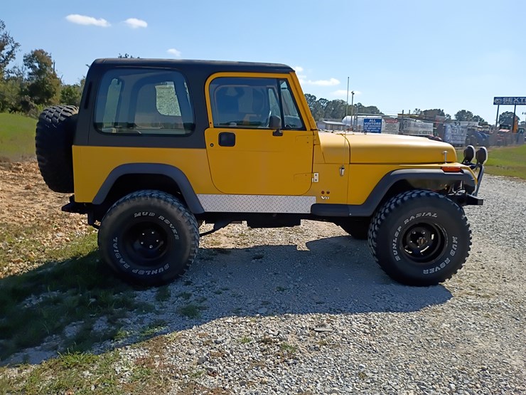 1995-jeep-wrangler-image-13