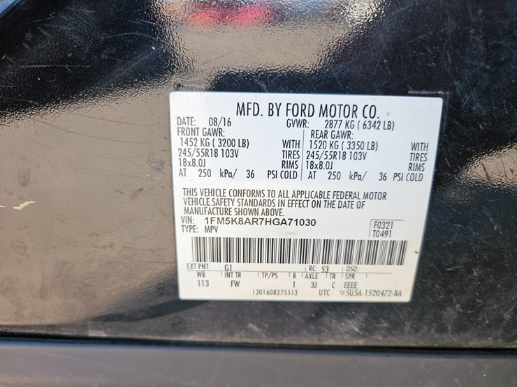 2017-ford-explorer-image-27