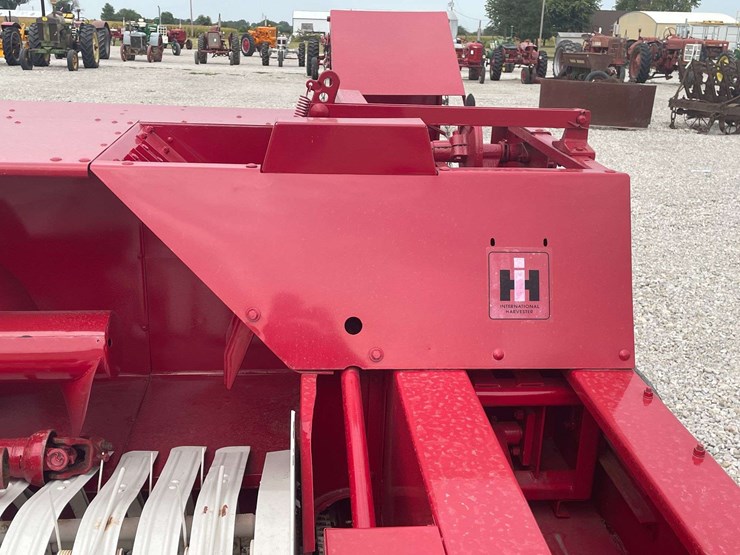 international-baler-image-17