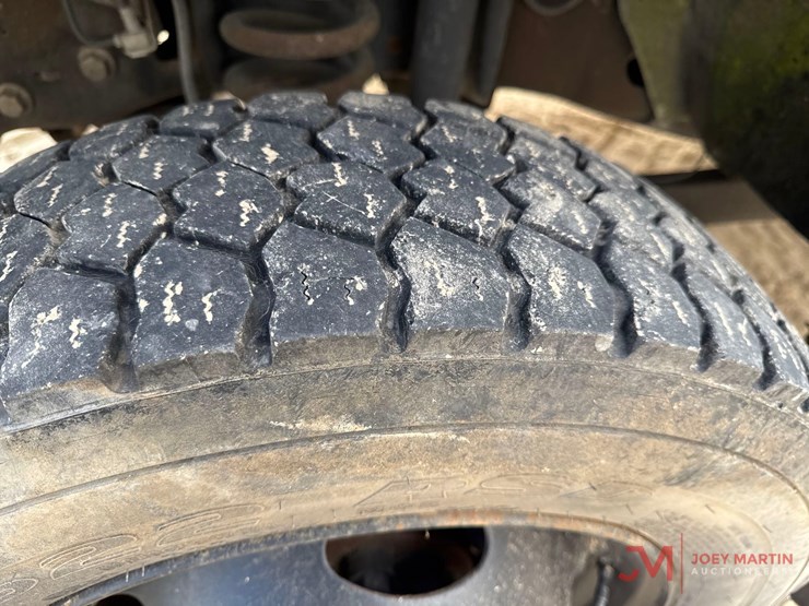 2014-ford-f550-xl-image-5