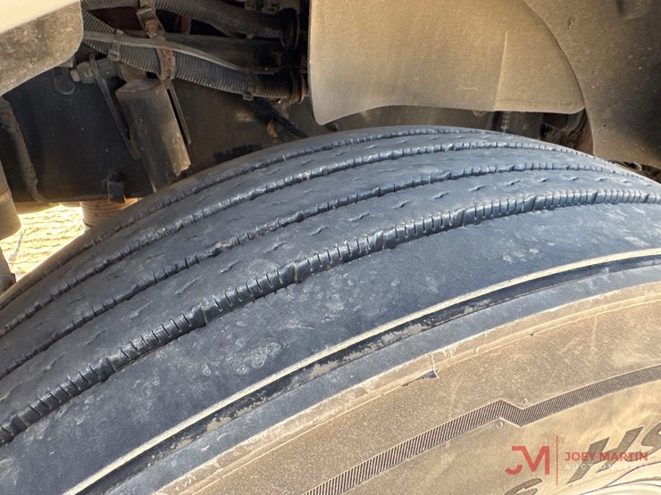 2013-kenworth-t370-image-14